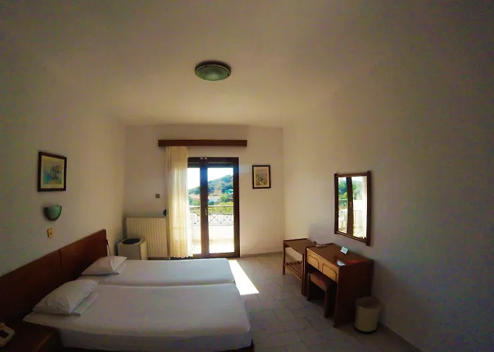 Ermioni 3*