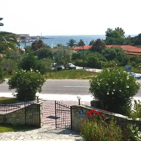 Ermioni 3*